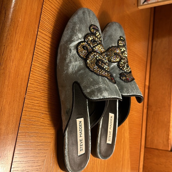 Steve Madden Velvet Beaded Slide - Picture 5 of 7